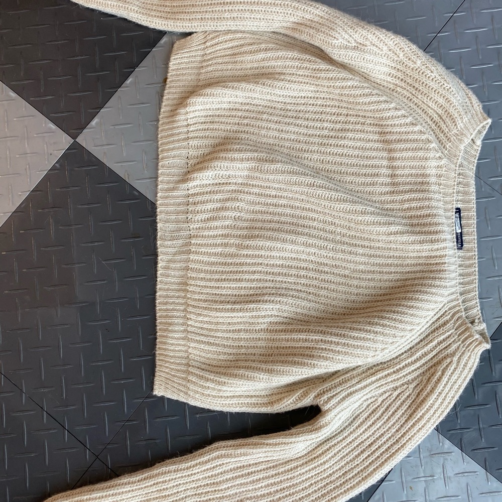 brandy melville sweater